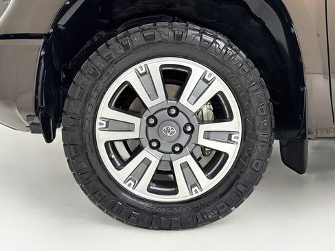Used 2020 Toyota Tundra Platinum AWD/4WD image 31