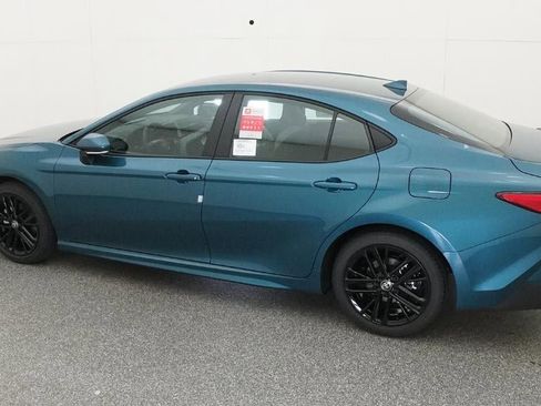 New 2026 Toyota Camry SE image 4