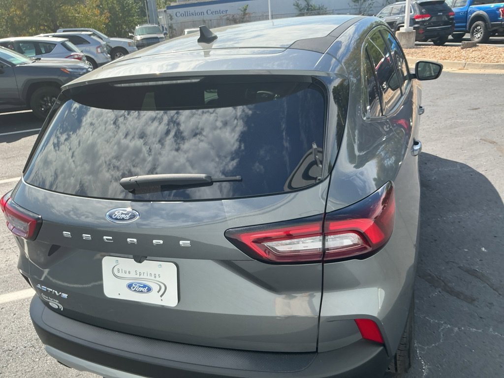 Used 2024 Ford Escape Active w/ Cold Weather Package FWD image 11