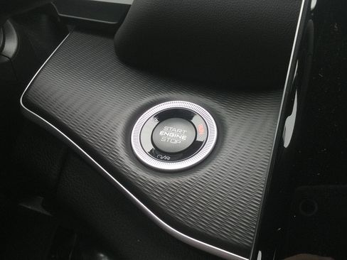 New 2025 Jeep Grand Cherokee Altitude AWD/4WD image 16