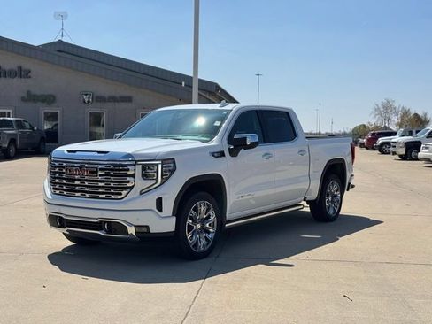 Used 2022 GMC Sierra 1500 Denali w/ Denali Reserve Package AWD/4WD image 3