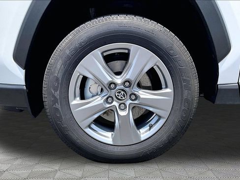 Used 2025 Toyota RAV4 XLE w/ Convenience Package FWD image 24