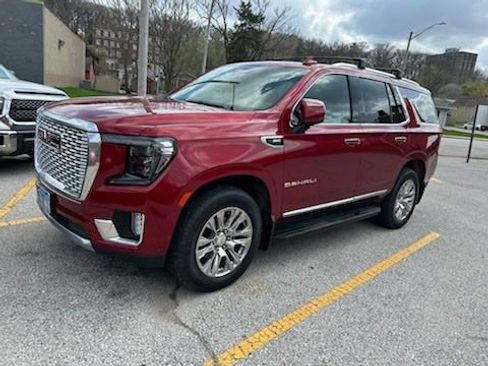 Used 2021 GMC Yukon Denali AWD/4WD image 1