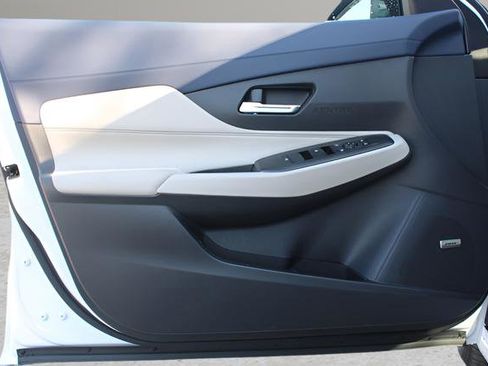 New 2026 Nissan Sentra SL FWD image 15