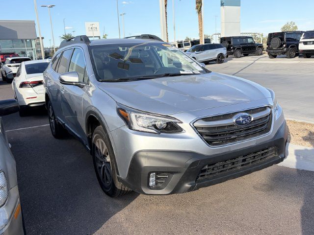 Used 2022 Subaru Outback Premium AWD/4WD image 3