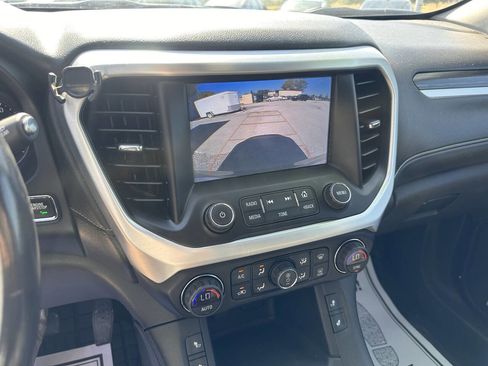 Used 2018 GMC Acadia SLT image 14