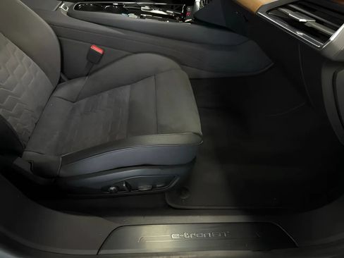 Used 2022 Audi e-tron GT Premium Plus AWD/4WD image 19