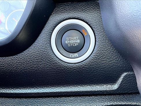 Used 2022 RAM 1500 Big Horn AWD/4WD image 40