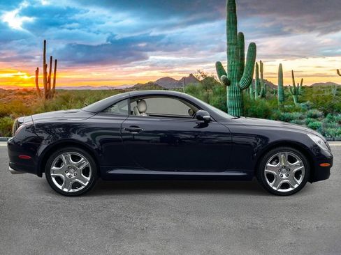 Used 2007 Lexus SC 430 Convertible RWD image 2