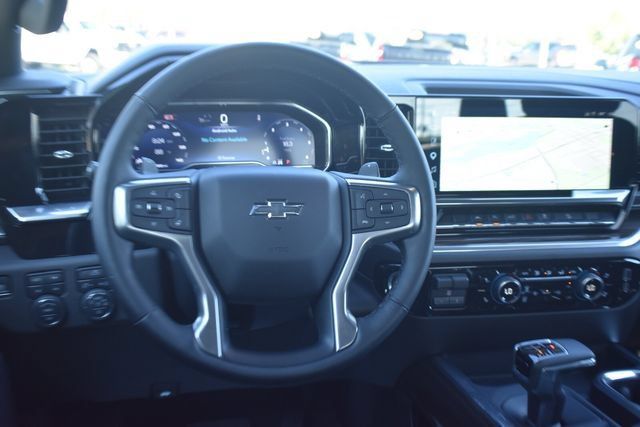 Certified 2025 Chevrolet Silverado 1500 RST AWD/4WD image 21