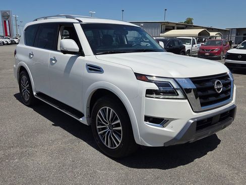 Used 2024 Nissan Armada SL w/ Captain's Chairs Package RWD image 16