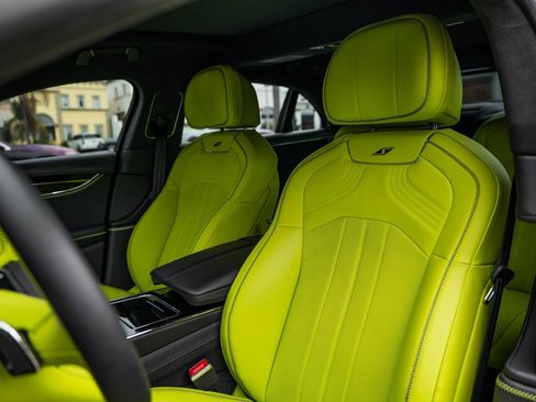 Used 2024 Bentley Flying Spur S V8 image 13