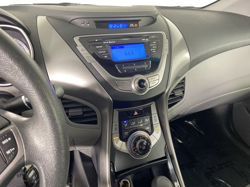 Used 2013 Hyundai Elantra GLS w/ Preferred Pkg FWD image 26