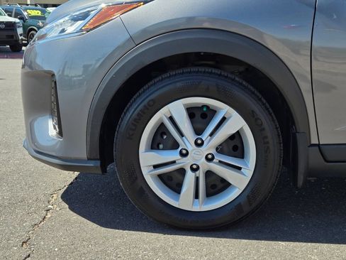 Used 2021 Nissan Kicks S FWD image 9