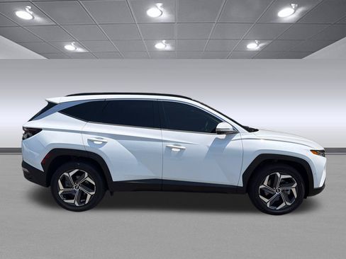 Certified 2022 Hyundai Tucson Limited AWD/4WD image 6