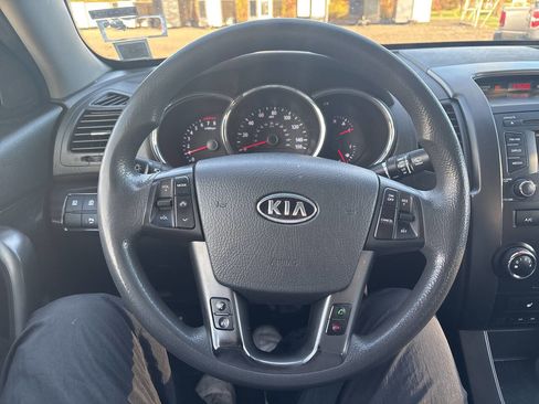 Used 2013 Kia Sorento LX w/ Convenience Pkg image 24