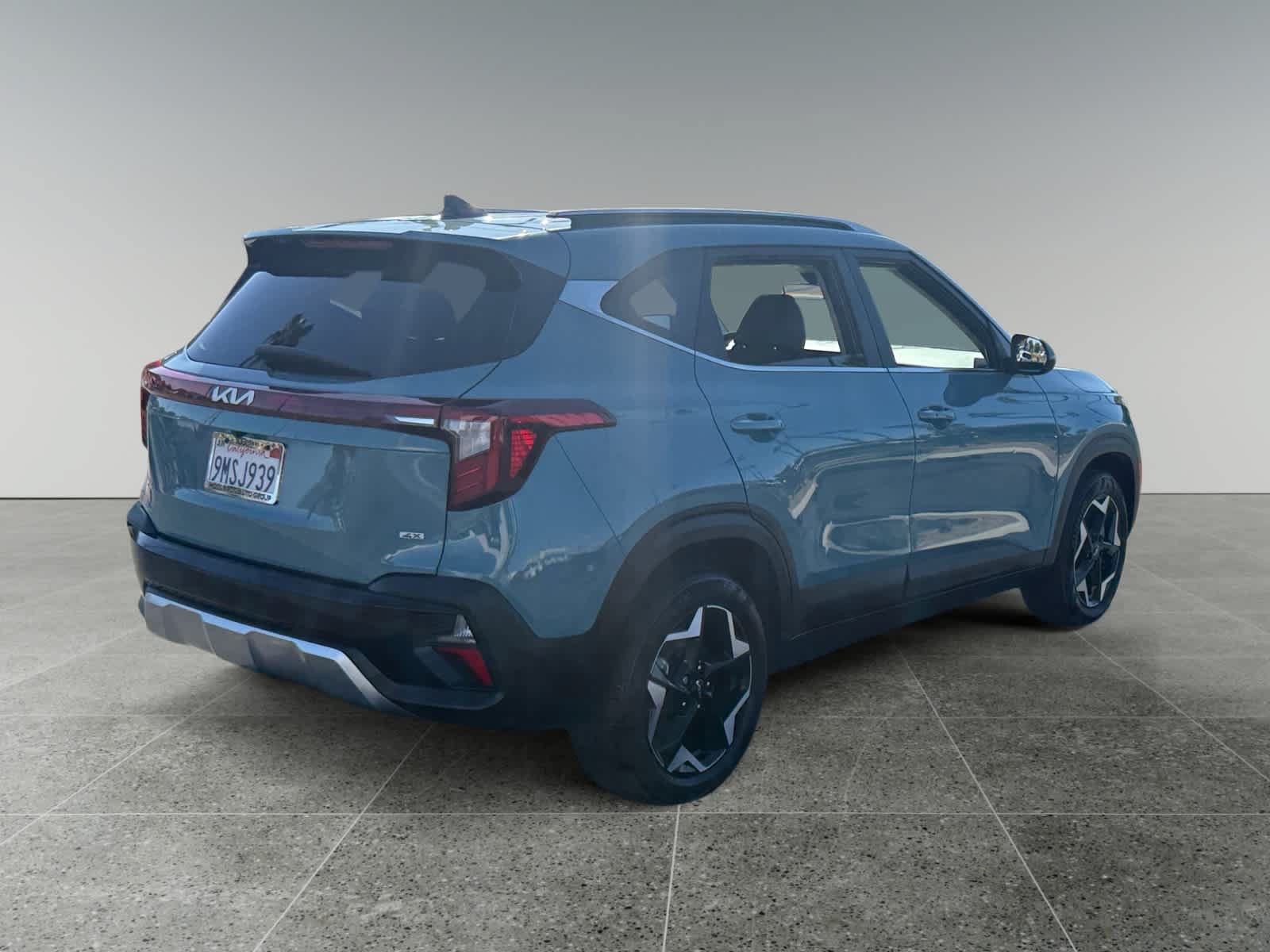 Used 2024 Kia Seltos EX AWD/4WD image 5