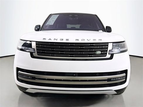 Certified 2023 Land Rover Range Rover SE image 2
