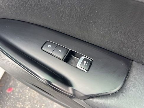 Used 2022 Kia K5 LXS image 30