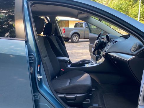 Used 2010 MAZDA MAZDA3 i Touring FWD image 37