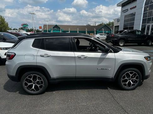 New 2025 Jeep Compass Limited image 13
