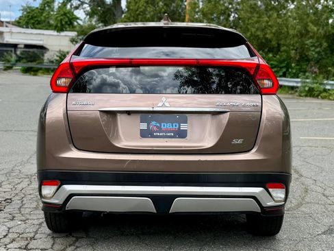 Used 2018 Mitsubishi Eclipse Cross SEL AWD/4WD image 4