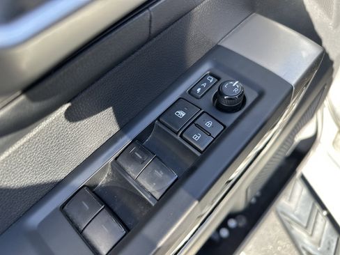 Used 2024 Toyota Tundra Limited image 15