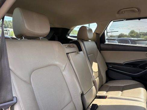 Used 2017 Hyundai Santa Fe SE w/ SE Premium Package 02 FWD image 32
