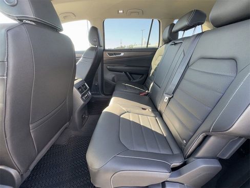 New 2025 Volkswagen Atlas SEL image 25