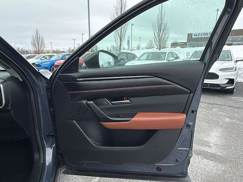 Used 2024 MAZDA CX-50 Meridian Edition image 18