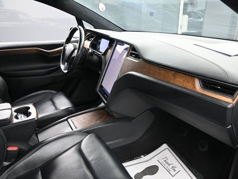 Used 2020 Tesla Model X Long Range image 36