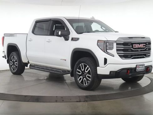 Used 2022 GMC Sierra 1500 AT4 w/ AT4 Premium Package AWD/4WD image 2