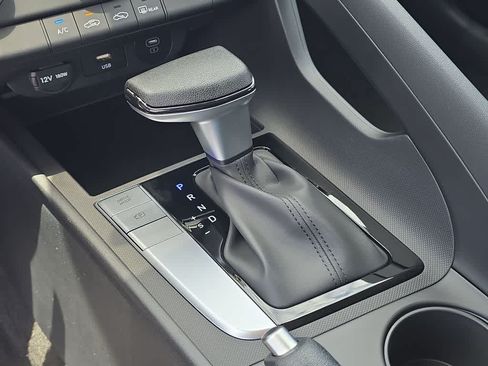 New 2026 Hyundai Elantra SE FWD image 33