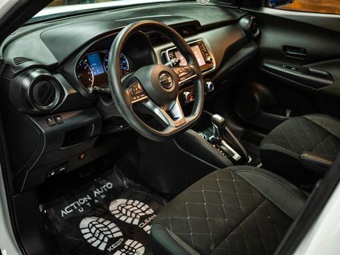 Used 2019 Nissan Kicks S image 6