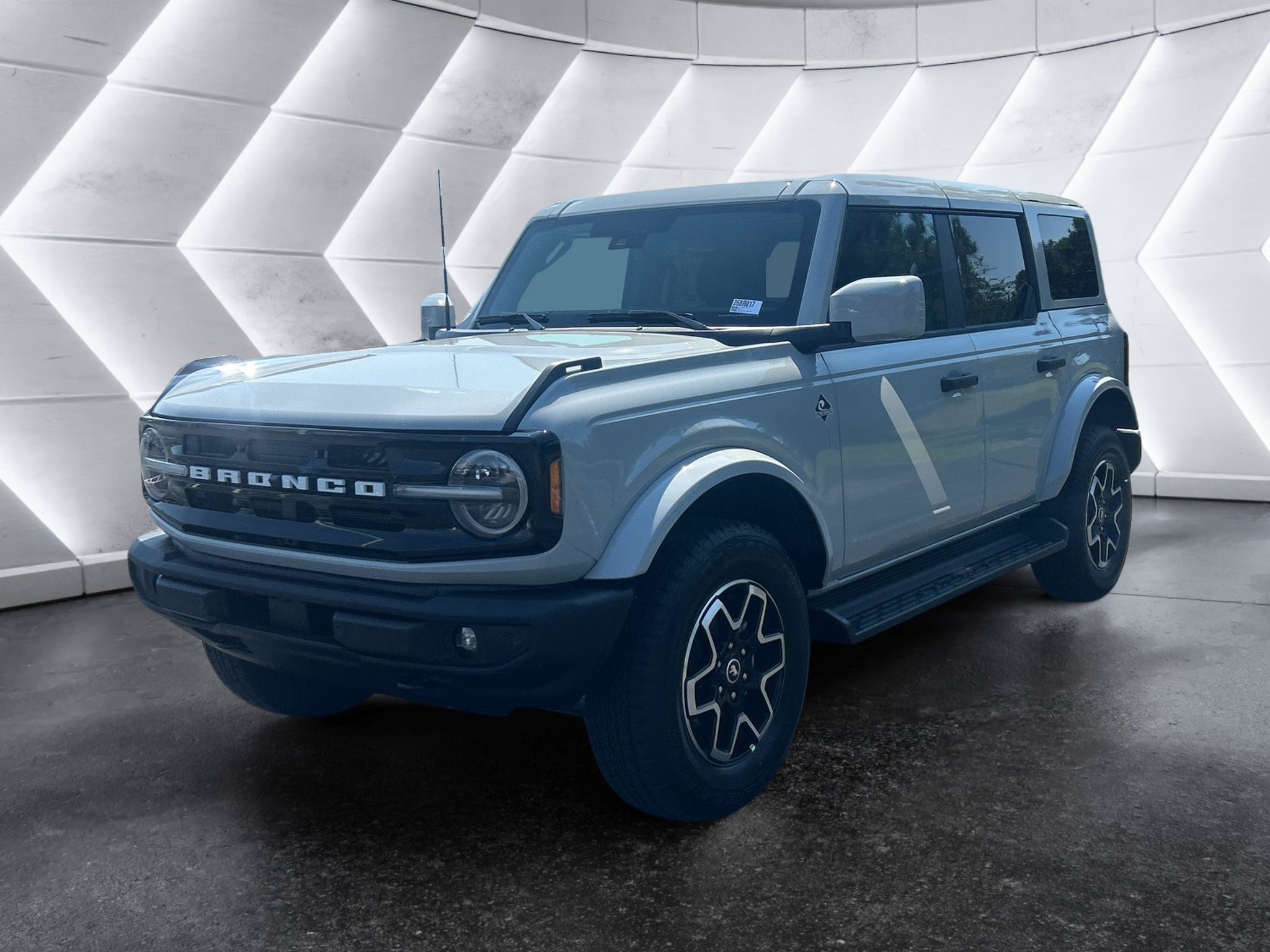New 2026 Ford Bronco Outer Banks AWD/4WD image 3
