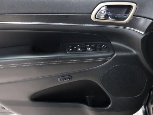 Used 2015 Jeep Grand Cherokee Limited image 11