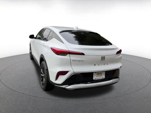 Used 2025 Buick Envista Sport Touring image 11