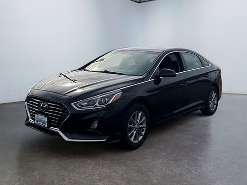 Used 2018 Hyundai Sonata SE image 1