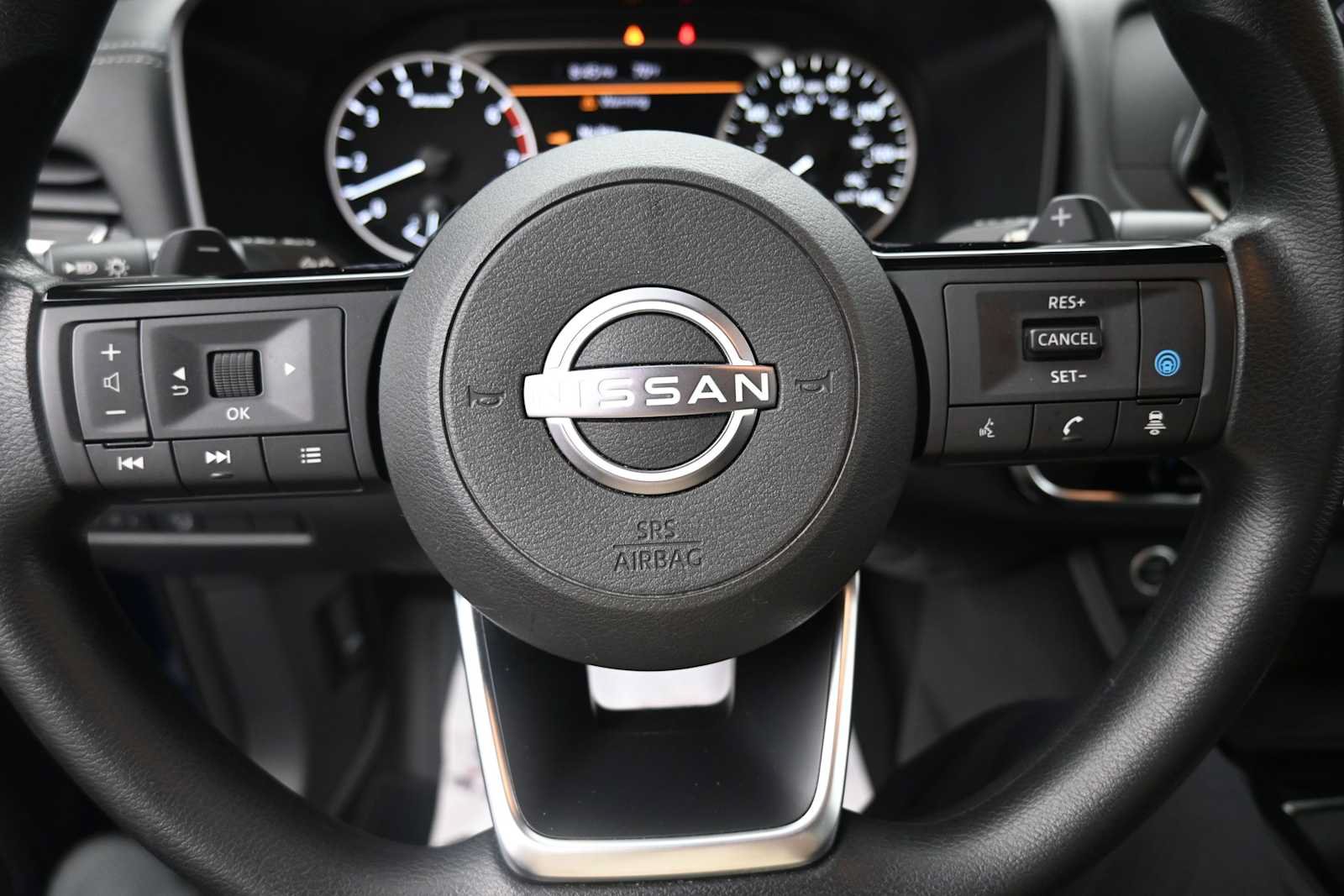 Used 2023 Nissan Rogue SV AWD/4WD image 6