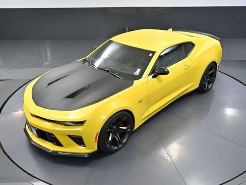 Used 2017 Chevrolet Camaro SS RWD image 54