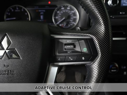Used 2024 Mitsubishi Outlander SE FWD image 4