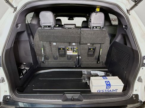 Used 2024 Toyota Sienna XSE w/ XSE Plus Package AWD/4WD image 30