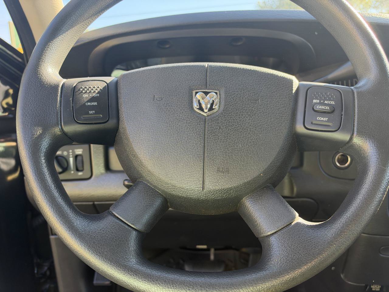 Used 2004 Dodge Ram 1500 Truck ST w/ ST Value Group RWD image 21
