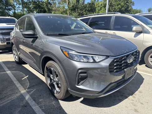 Used 2025 Ford Escape ST-Line AWD/4WD image 1