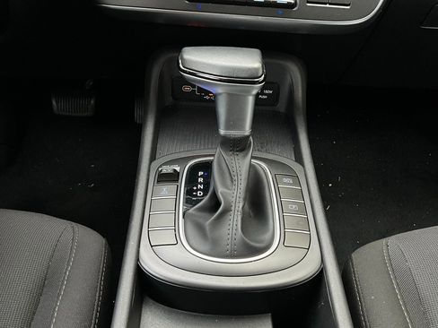 Used 2025 Hyundai Kona SEL image 23