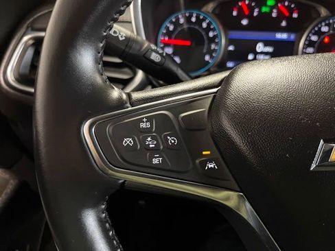 Used 2021 Chevrolet Equinox Premier FWD image 22