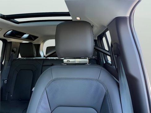 New 2026 Land Rover Defender 110 S image 22