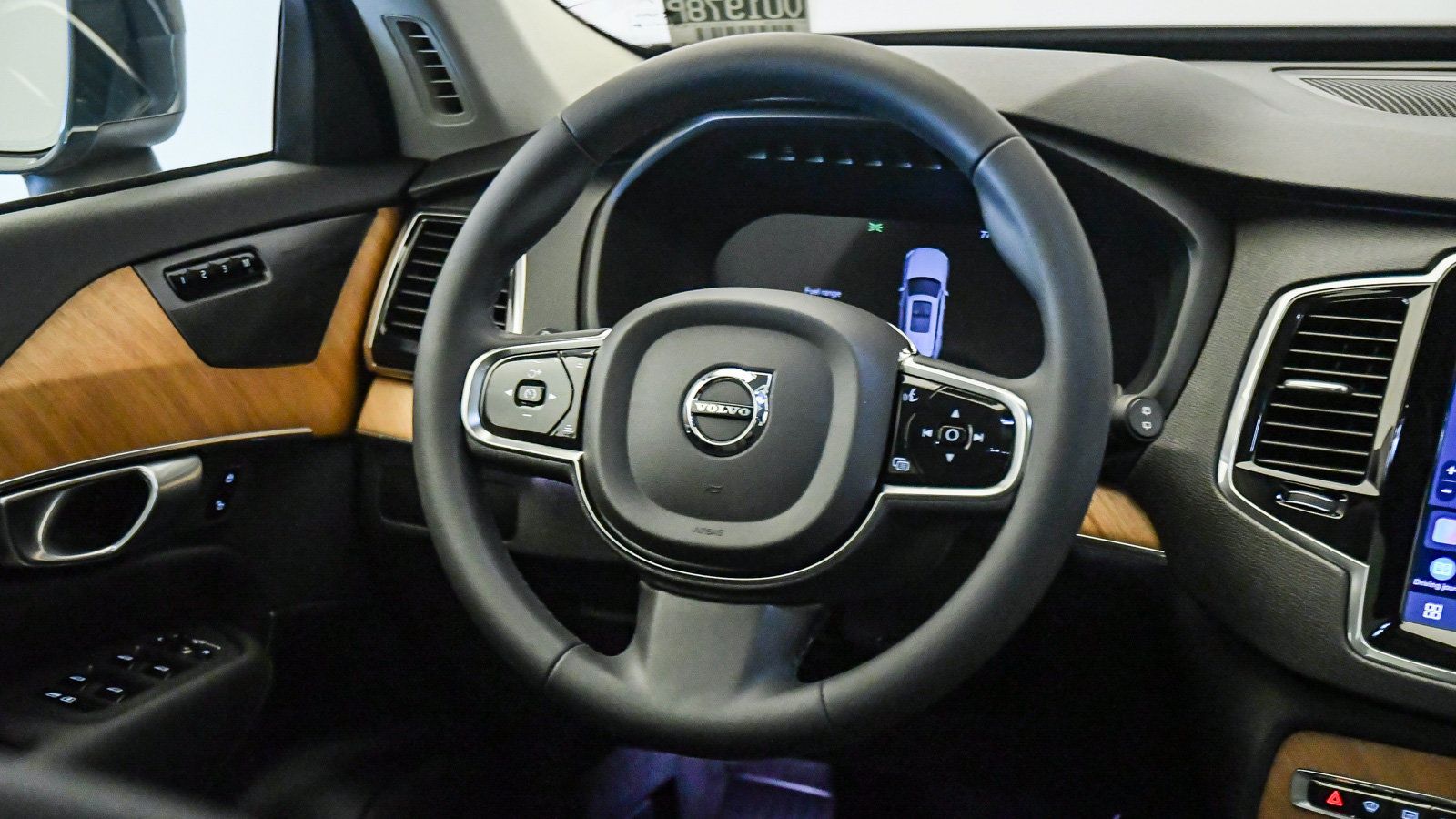 Certified 2023 Volvo XC90 B6 Plus w/ Protection Package Premier AWD/4WD image 13