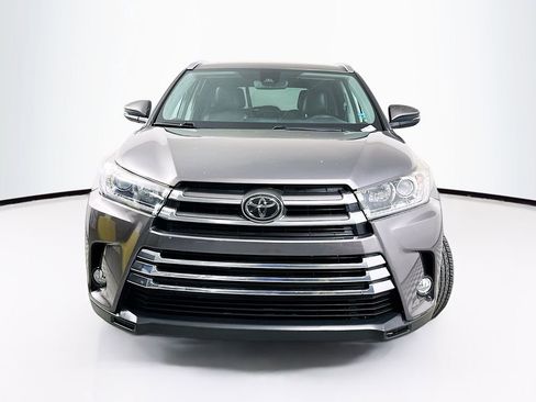 Used 2018 Toyota Highlander Limited FWD image 5