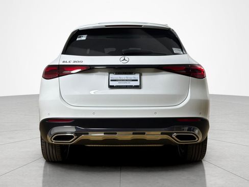 Used 2026 Mercedes-Benz GLC 300 image 4